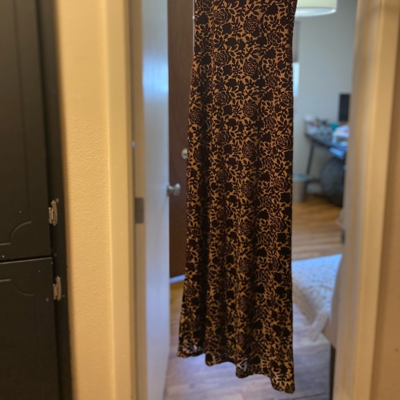 Beautiful fashion piece, no rage no stains, great winter holiday party dress. - Picture 2 of 6